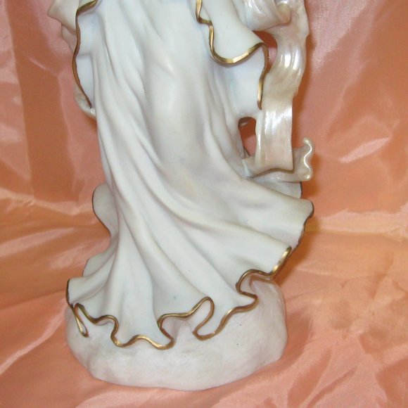 Two 15" Angels Playing Instruments Statues - Picture 5 of 12